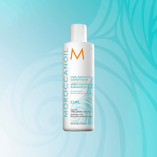 Acondicionador Moroccanoil sobre fondo azul decorativo
