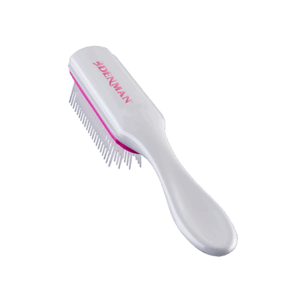 Cepillo Denman D3 Original Styler en color blanco con base y logo en color rosa, visto desde un ángulo superior.