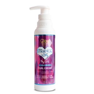Botella de crema para rizos Strange Love Curl Cream, con Xylicur y macadamia, definición e hidratación para cabellos rizados, libre de siliconas y parabenos, 250 ml.