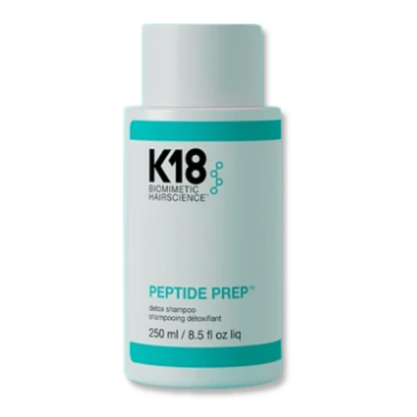 Producto K18 Peptide Prep Detox Shampoo de 250 ml con fondo transparente, ideal para uso en catálogos de tiendas online y e-commerce.